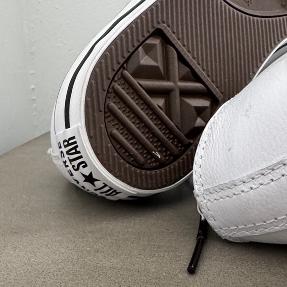 Converse White Leather Low-Top Sneakers - Picture 8 of 9